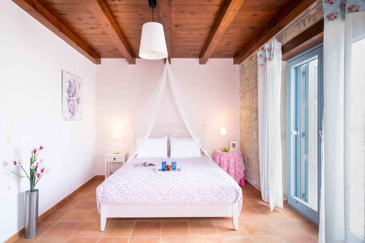 Beachfront Villa Turquoise With Private Pool, Bbq And Ping Pong Table Chania  Exteriör bild