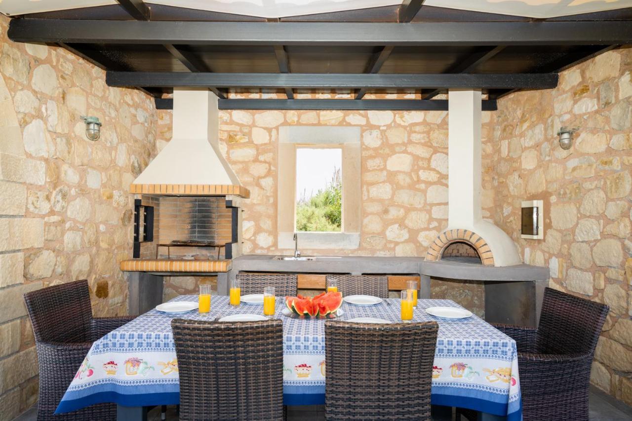 Beachfront Villa Turquoise With Private Pool, Bbq And Ping Pong Table Chania  Exteriör bild